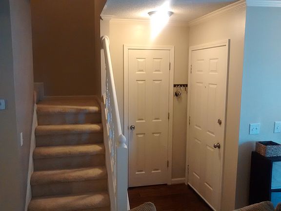 3rd image of 3142 Corner Oak Dr