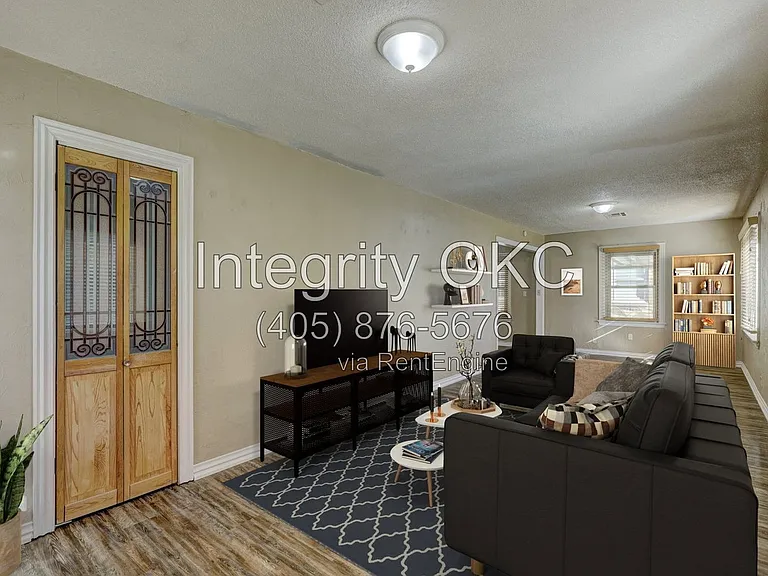 1713 N Page Ave — Photo 3