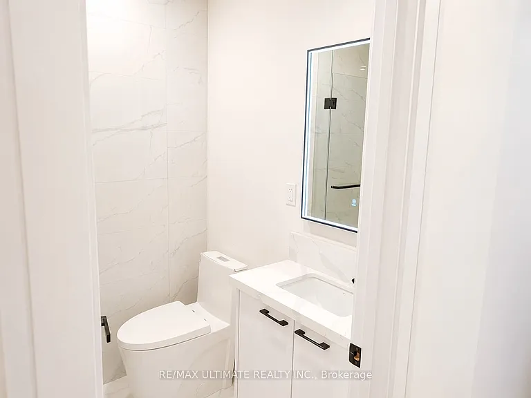 810 Bloor St W #200 — Photo 17
