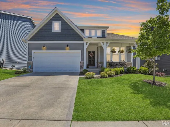 120 Cardow Dr, O'Fallon, MO 63368