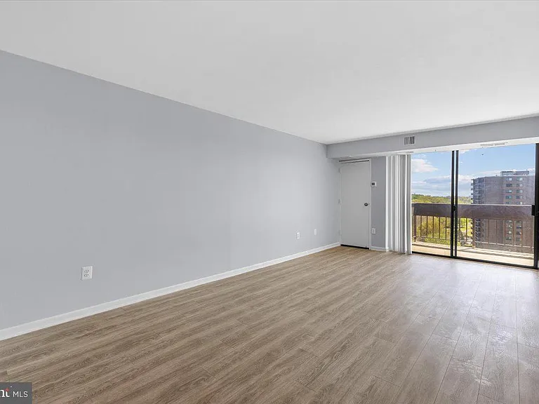 5300 Holmes Run Pkwy #1210 — Photo 13