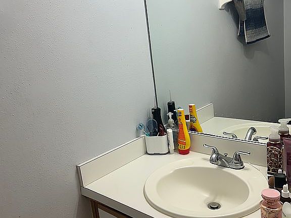 5th image of 2435 Stratford Upon Avon Blvd