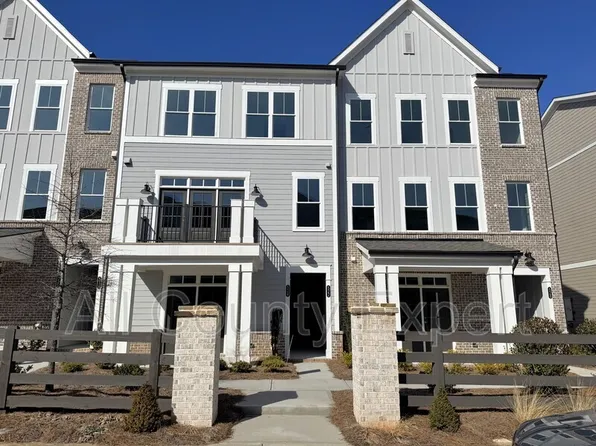 522 Sawnee Village Blvd, Cumming, GA 30040