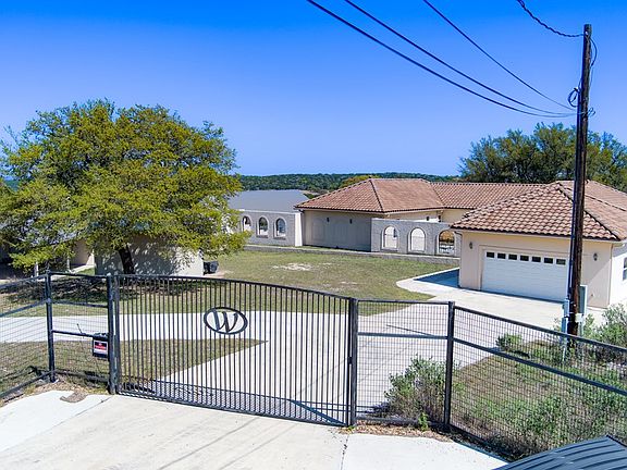 3rd image of 305 Teague Rd