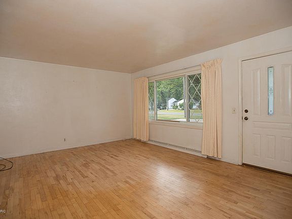 5th image of 2925 E G Ave