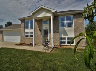 4101 Cotton Wood Dr, Columbia, MO 65202