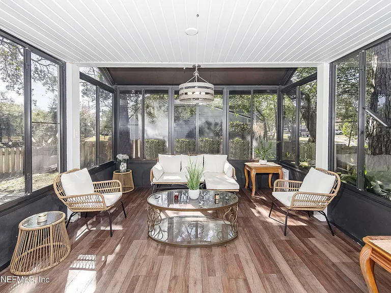 506 Cali Dr — Photo 13