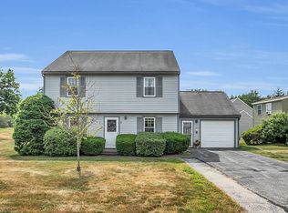 2 Winding Brook Ln, Merrimack, NH 03054