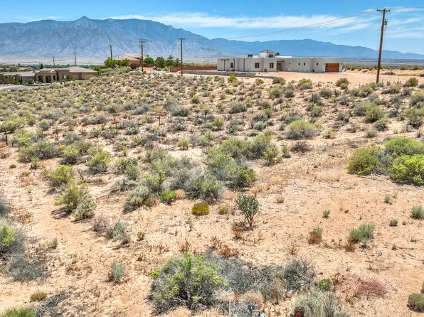 544 Rio Vista Dr NE, Rio Rancho, NM 87144