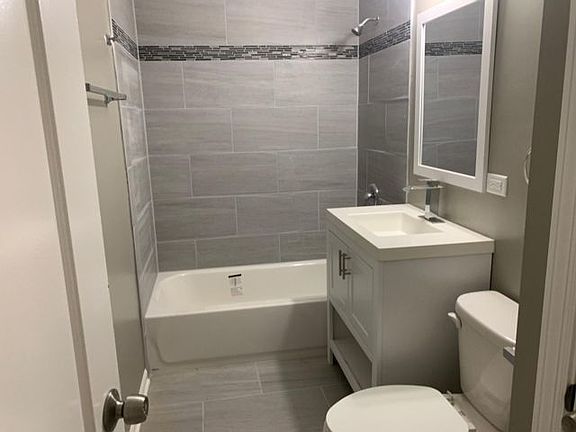 3rd image of 15552 Gouwens Ln