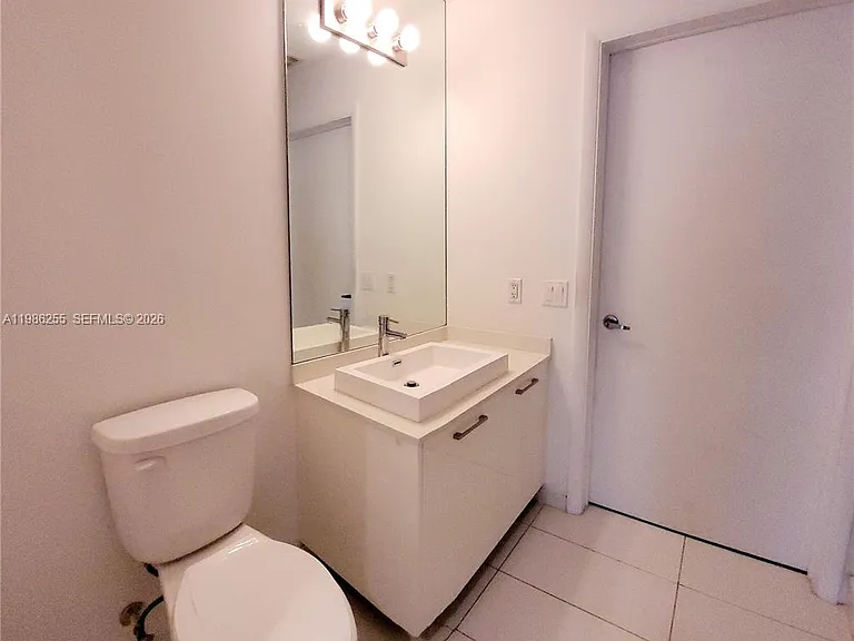 154 NE 1st St #801 — Photo 37