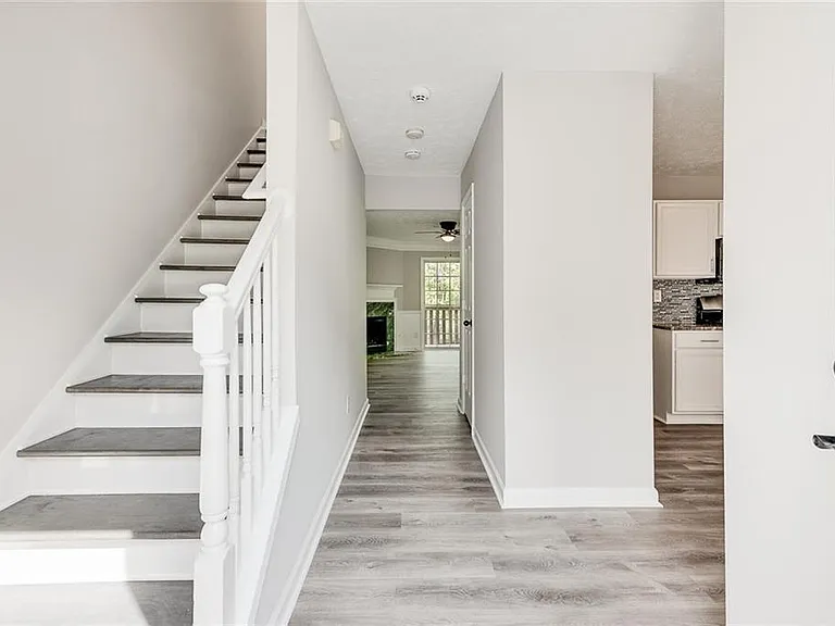 1229 Vintage Pointe Dr — Photo 6