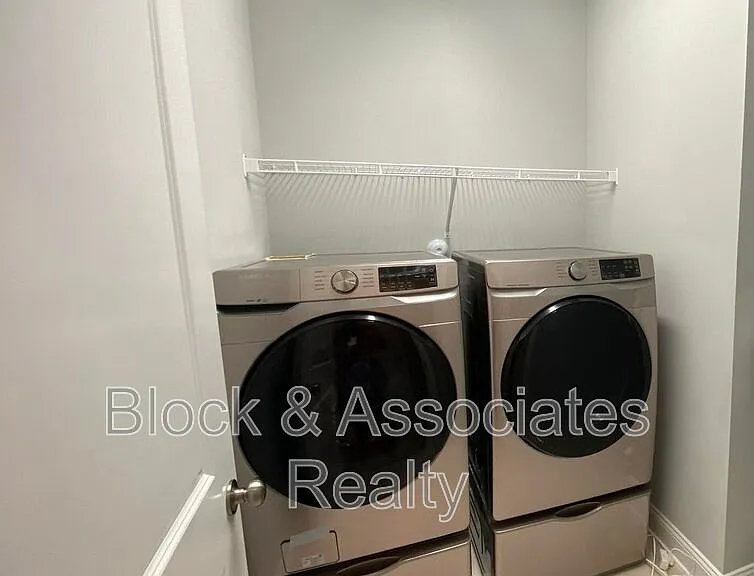 806 Grafton Peak Ln — Photo 16
