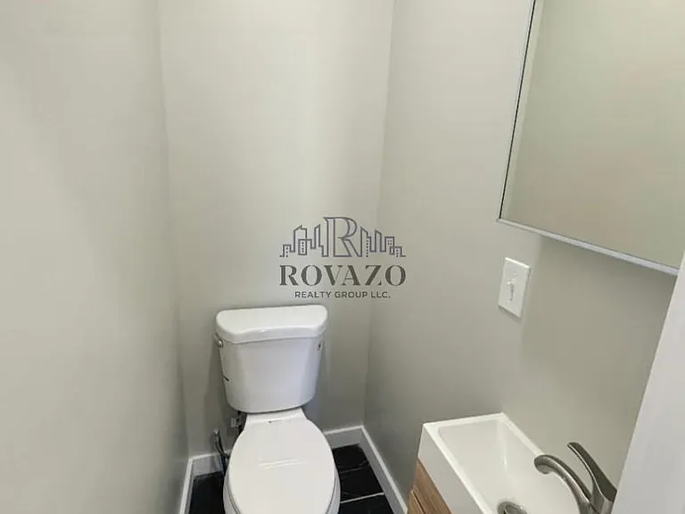 376 Avon Ave #2 — Photo 9