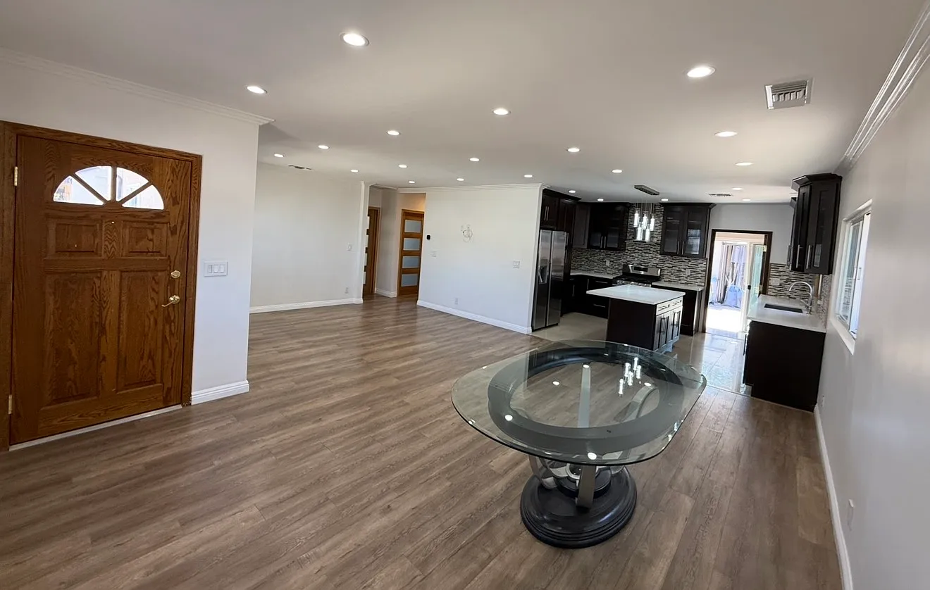 3 bed, 1450 sqft, $4,100 — Photo 4