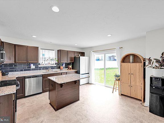5th image of 2625 Village Rd