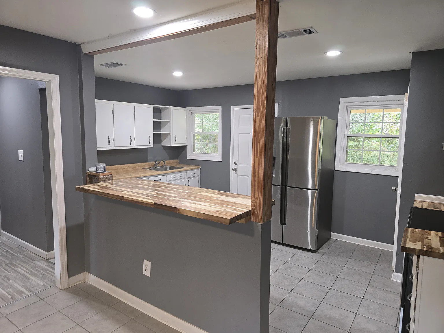 3 bed, 1000 sqft, $900 — Photo 4