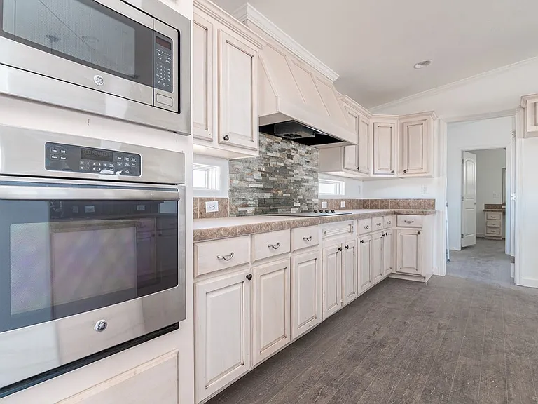 1504 N County Road 1068 — Photo 10