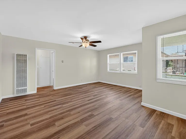 1737 Jacaranda Pl — Photo 8