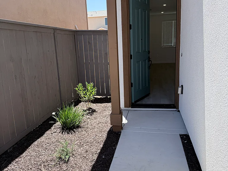 12628 Hereford Ave — Photo 3