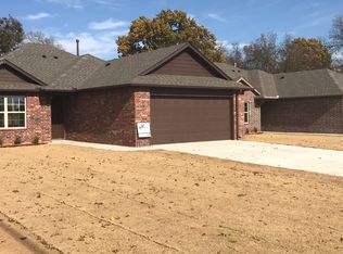 221 E Bryan Ave, Sapulpa, OK 74066