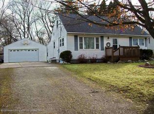 2136 Coolridge Rd, Holt, MI 48842