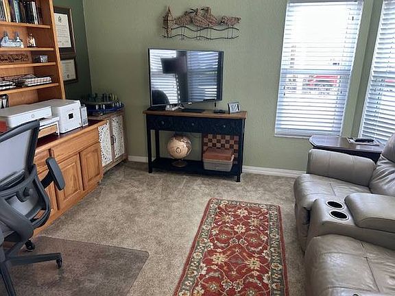 4th image of 1716 Primrose Ln