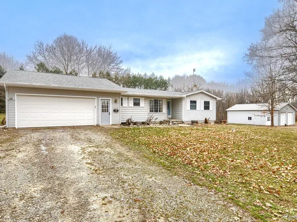 4310 Five Lakes Rd, North Branch, MI 48461