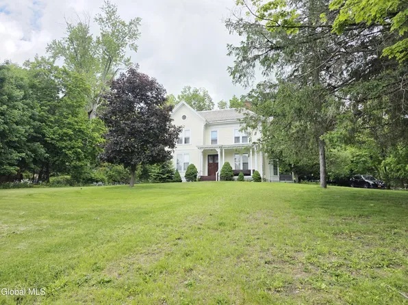 33 Abbott Street, Hoosick Falls, NY 12090