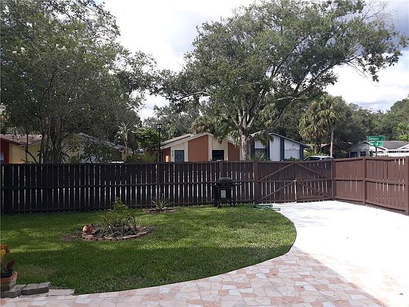 5th image of 10312 Blue Bell Pl
