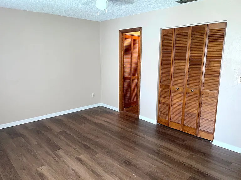 2085 Oak Meadow Cir — Photo 8