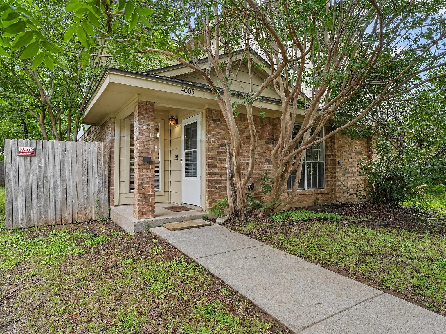 3 bed, 2.5 bath, 1875 sqft, $2,695 — Photo 2