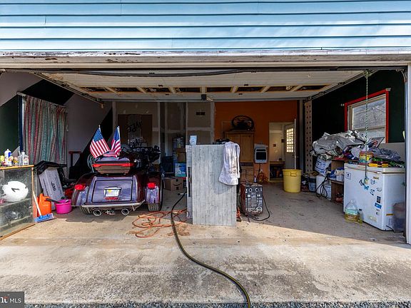 5th image of 165 Brokenback Mountain Rd