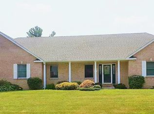 1301 Saddlewood Dr, Maryville, IL
