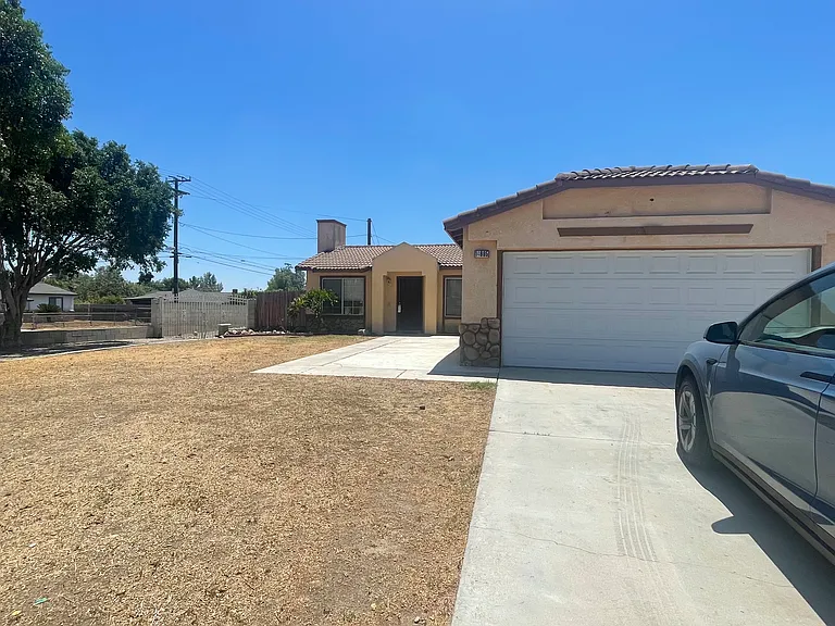 14695 Upland Ave — Photo 1