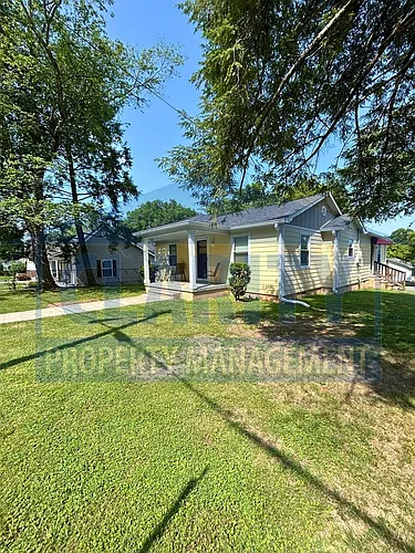 883 Harle Ave NW Photo 1