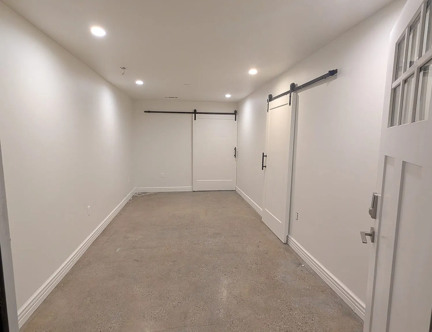 2 bed, 700 sqft, $2,800 — Photo 3