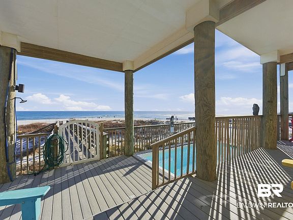 4th image of 1661 W Beach Blvd