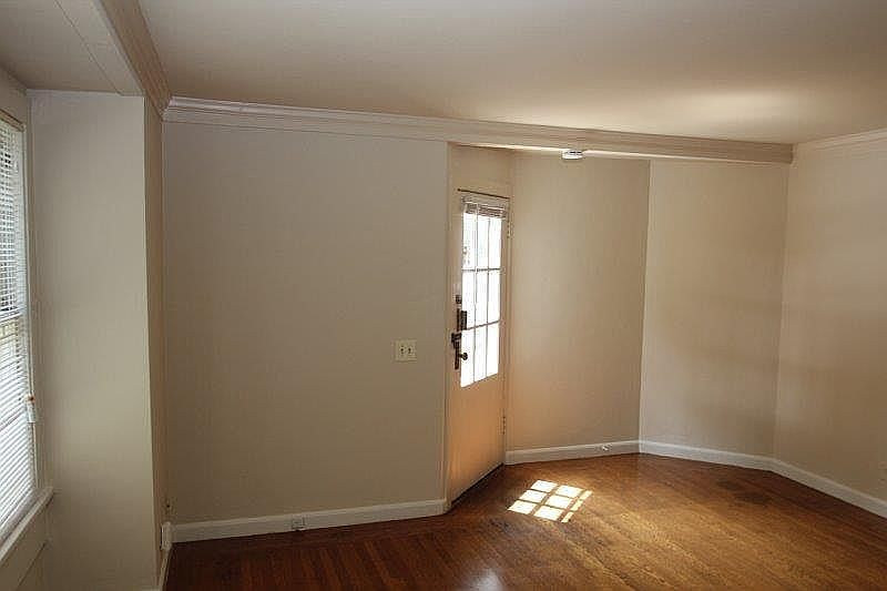1st image of 515 Everett Ave