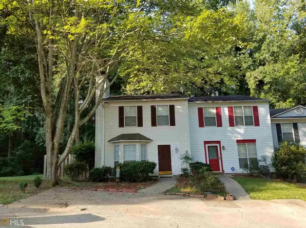 1082 Huntington Place Dr, Atlanta, GA 30350