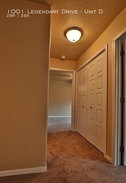 1001 Legendary Unit D Hallway_07082021