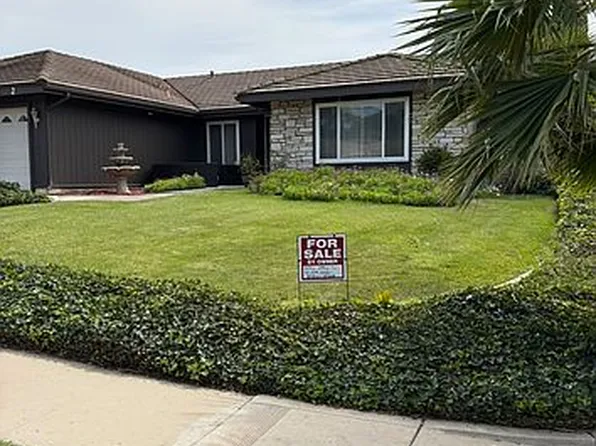 2 Venus St, Thousand Oaks, CA 91360