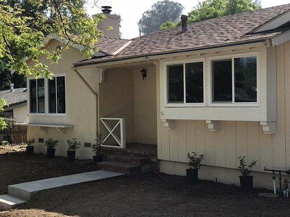 2nd image of 20260 Oxnard St