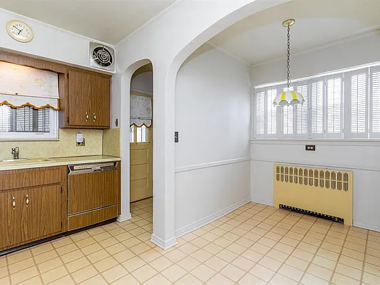 Sold by Keller Williams Realty Landmark | media 10