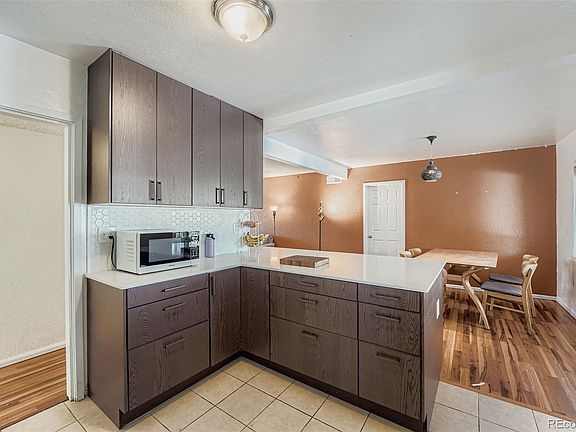 4th image of 1072 Racine Street