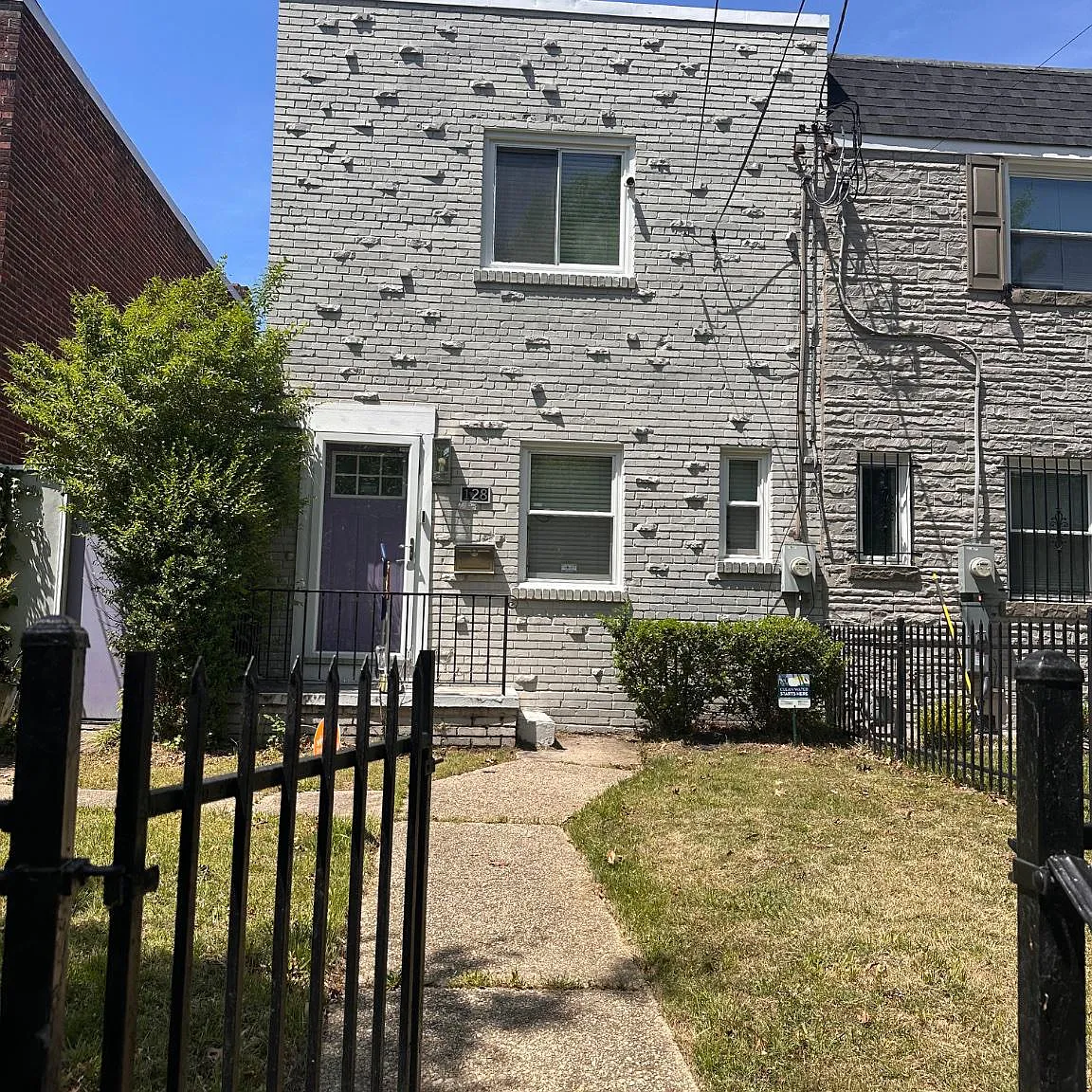 2 bed, 1.0 bath, 958 sqft, $2,200 — Photo 1