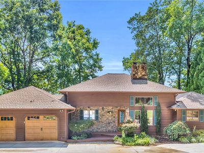 1637 W Little River Dr, Seneca, SC, 29672