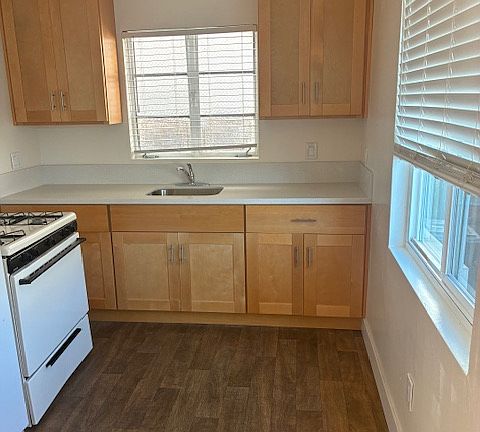 4th image of 4145 44th St APT 4