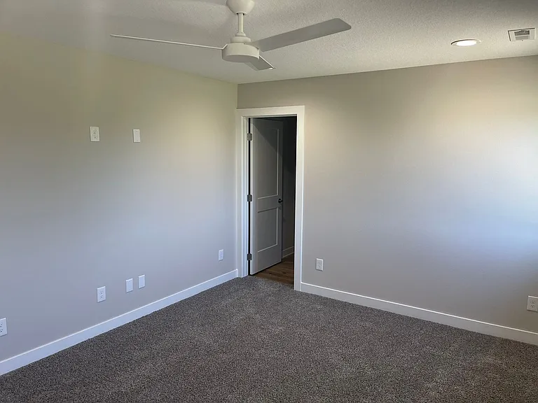 9125 Calvin Dr — Photo 24