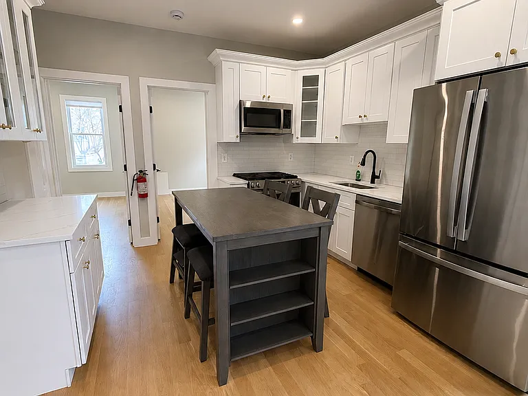 6006 Jefferson St #2 — Photo 4